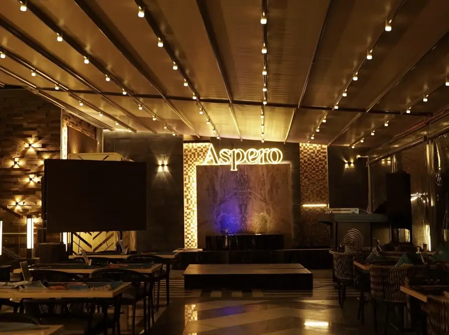 Family-Friendly Nile Restaurant Cairo